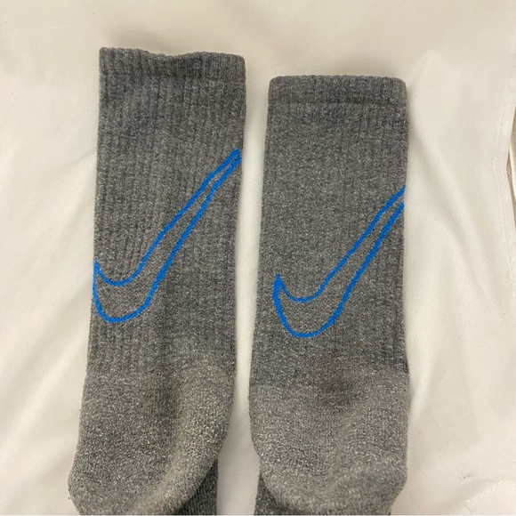 Nike Men’s Sock Lot of 4 Red Elite Black Gray Socks Long Socks Sneakerhead - Picture 3 of 12